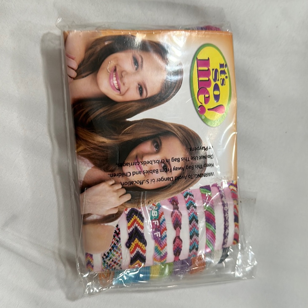 Friendship bracelet kit